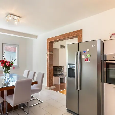 Holiday home Amazing In With Wifi Dusina