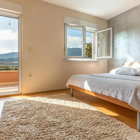Amazing In With Wifi Holiday home Dusina